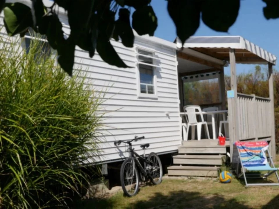 Camping Le Grand'R 4*, Camping 4* à La Faute sur Mer (Vendée) - Location Mobil Home pour 4 personnes - Photo N°8