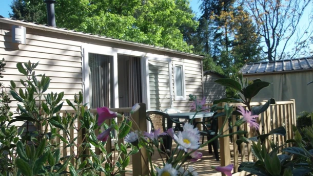 Camping des Sources 3*, Camping 3* à Saint Jean du Gard (Gard) - Location Chalet pour 4 personnes - Photo N°3