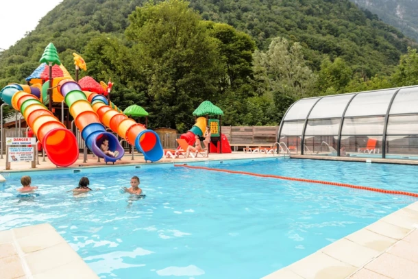 Château de Rochetaillée 4*, Camping 4* à Le Bourg d'Oisans (Isère) - Location Mobil Home pour 4 personnes - Photo N°12
