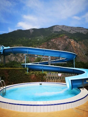 Camping Le Colporteur 4*, Camping 4* à Le Bourg d'Oisans (Isère) - Location Chalet pour 6 personnes - Photo N°11