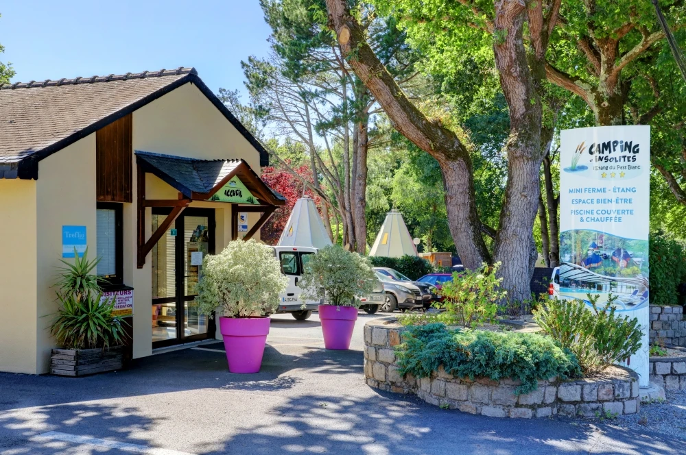 Camping L'Étang du Pays Blanc 3*, Camping 3* à Guérande (Loire Atlantique) - Location Tente équipée pour 4 personnes - Photo N°19