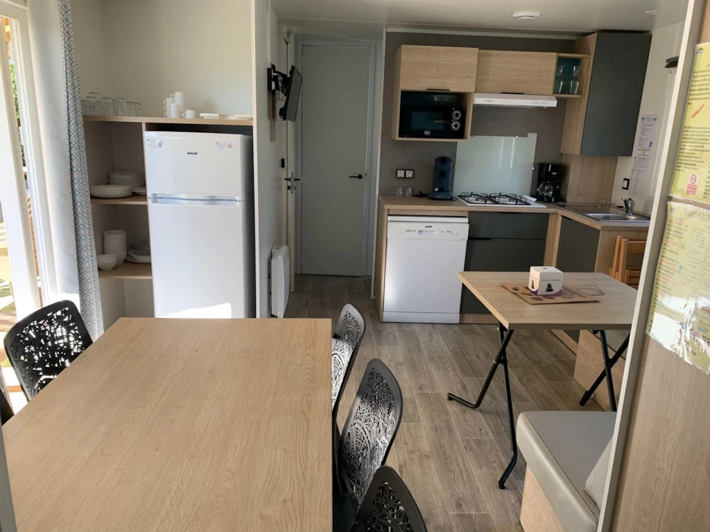 Camping L'Étang du Pays Blanc 3*, Camping 3* à Guérande (Loire Atlantique) - Location Mobil Home pour 10 personnes - Photo N°4