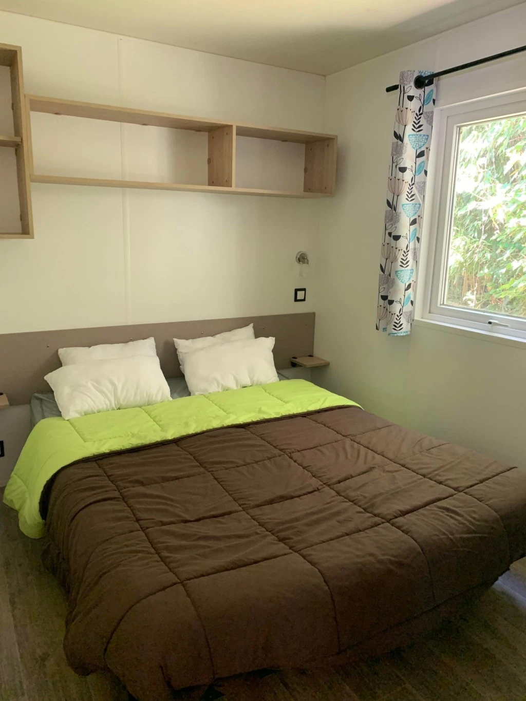 Camping L'Étang du Pays Blanc 3*, Camping 3* à Guérande (Loire Atlantique) - Location Mobil Home pour 10 personnes - Photo N°7