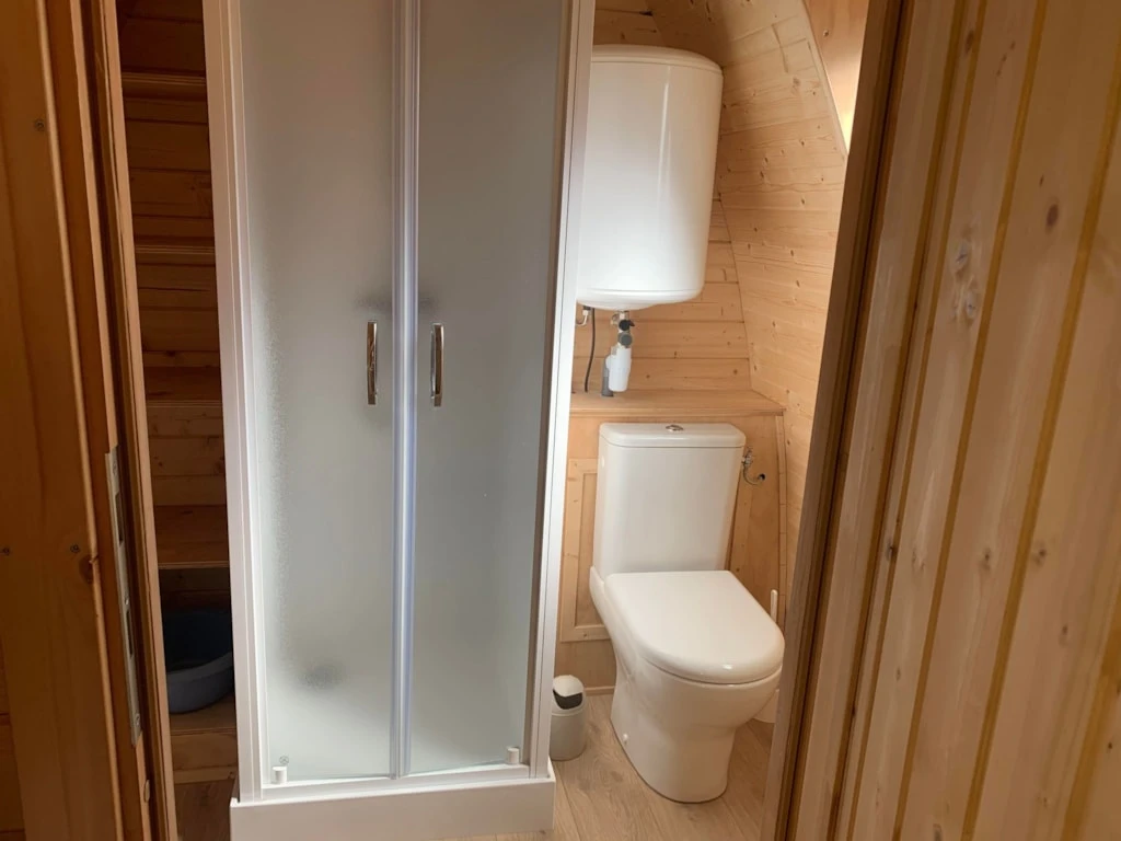 Camping L'Étang du Pays Blanc 3*, Camping 4* à Guérande (Loire Atlantique) - Location Bungalow pour 2 personnes - Photo N°8