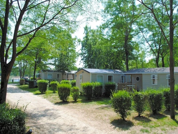 Camping Les Portes de Sancerre 3*, Camping 3* à Saint Satur (Cher) - Location Tente équipée pour 2 personnes - Photo N°6