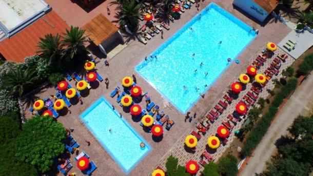 Camping Torre del Porticciolo 4*, Camping 4* à Alghero (Sassari) - Location Tente équipée pour 4 personnes - Photo N°4