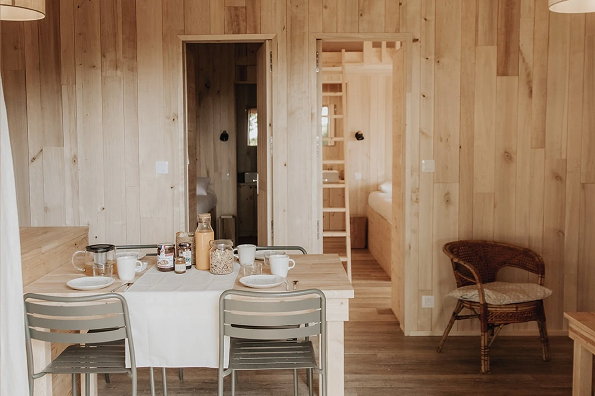 Domaine St-Amand - Ze collection, Camping à Saint Amand de Coly (Dordogne) - Location Chalet pour 6 personnes - Photo N°5