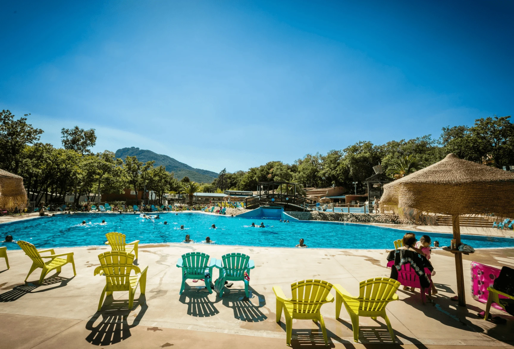 Camping Le Bois Fleuri 5*, Camping à Argeles sur Mer (Pyrénées Orientales) - Location Chalet pour 5 personnes - Photo N°11