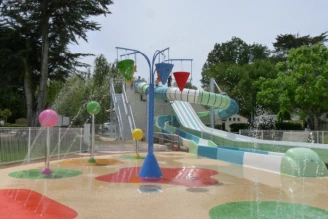 Camping Aloé 3*, Camping 3* à Médis (Charente Maritime) - Location Mobil Home pour 5 personnes - Photo N°4