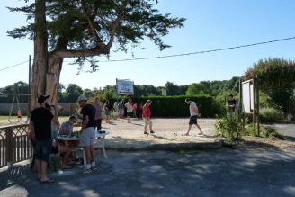 Camping Aloé 3*, Camping 3* à Médis (Charente Maritime) - Location Mobil Home pour 5 personnes - Photo N°9