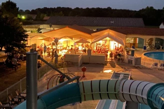 Camping Aloé 3*, Camping 3* à Médis (Charente Maritime) - Location Mobil Home pour 5 personnes - Photo N°20