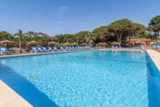 Camping Cabopino 3*, Camping 3* à Marbella (Málaga) - Location Chalet pour 4 personnes - Photo N°2