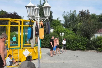 Camping L'Abri Côtier 3*, Camping 3* à Saint Nazaire sur Charente (Charente Maritime) - Location Tente équipée pour 2 personnes - Photo N°8