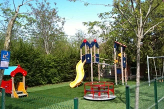 Camping Le Riviera 4*, Camping 4* à Sampzon (Ardèche) - Location Tente équipée pour 5 personnes - Photo N°5