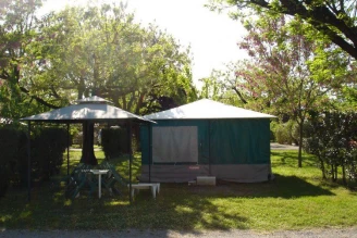 Camping Le Riviera 4*, Camping 4* à Sampzon (Ardèche) - Location Tente équipée pour 5 personnes - Photo N°19