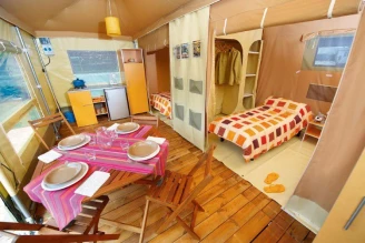 Camping Le Riviera 4*, Camping 4* à Sampzon (Ardèche) - Location Tente équipée pour 5 personnes - Photo N°20