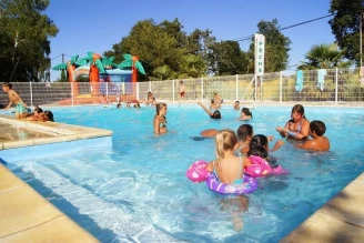 Camping Les Etangs Mina 3*, Camping 3* à Saint Sornin (Charente Maritime) - Location Mobil Home pour 2 personnes - Photo N°2