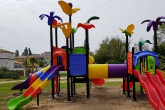 Camping Nauzan Plage 4*, Camping 4* à Vaux sur Mer (Charente Maritime) - Location Mobil Home pour 2 personnes - Photo N°7