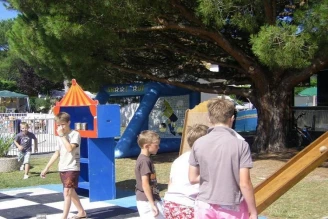 Camping Nauzan Plage 4*, Camping 4* à Vaux sur Mer (Charente Maritime) - Location Mobil Home pour 2 personnes - Photo N°16