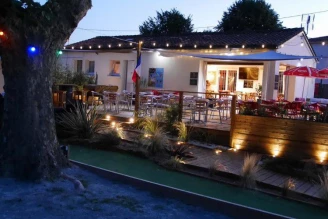 Camping De La Gères 3*, Camping 3* à Surgères (Charente Maritime) - Location Mobil Home pour 8 personnes - Photo N°10