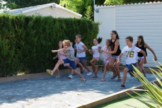 Camping De La Gères 3*, Camping 3* à Surgères (Charente Maritime) - Location Mobil Home pour 8 personnes - Photo N°13