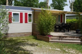 Camping De La Gères 3*, Camping 3* à Surgères (Charente Maritime) - Location Mobil Home pour 8 personnes - Photo N°1