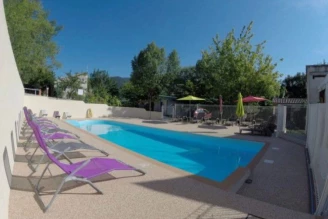 Camping Des Sources 3*, Camping 3* à Soubès (Hérault) - Location Chalet pour 4 personnes - Photo N°2