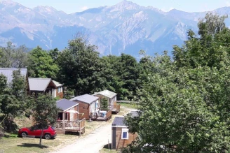 Camping Du Col 3*, Camping 3* à Fontcouverte la Toussuire (Savoie) - Location Mobil Home pour 4 personnes - Photo N°4