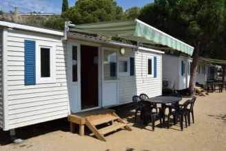 Camping El Carlitos 3*, Camping 3* à Arenys de Mar (Barcelone) - Location Mobil Home pour 6 personnes - Photo N°1