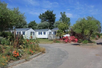 Camping Hautes Grées 3*, Camping 3* à Erquy (Cotes d'Armor) - Location Mobil Home pour 6 personnes - Photo N°20