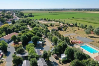 Camping Ile Cariot 3*, Camping 3* à Chaillé les Marais (Vendée) - Location Mobil Home pour 6 personnes - Photo N°19