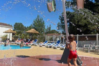 Camping La Conge 3*, Camping 3* à Saint Hilaire de Riez (Vendée) - Location Tente équipée pour 4 personnes - Photo N°5
