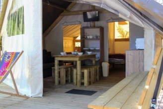 Camping La Conge 3*, Camping 3* à Saint Hilaire de Riez (Vendée) - Location Tente équipée pour 4 personnes - Photo N°18