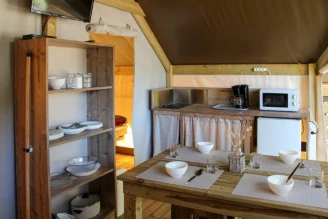 Camping La Conge 3*, Camping 3* à Saint Hilaire de Riez (Vendée) - Location Tente équipée pour 4 personnes - Photo N°19