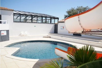 Camping La Corniche 3*, Camping 3* à Angoulins sur Mer (Charente Maritime) - Location Mobil Home pour 2 personnes - Photo N°3