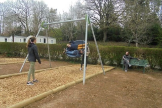 Camping La Joletière 3*, Camping 3* à Mervent (Vendée) - Location Tente équipée pour 4 personnes - Photo N°9