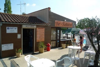 Camping La Joletière 3*, Camping 3* à Mervent (Vendée) - Location Tente équipée pour 4 personnes - Photo N°21