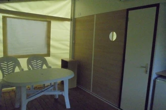 Camping La Joletière 3*, Camping 3* à Mervent (Vendée) - Location Tente équipée pour 4 personnes - Photo N°22