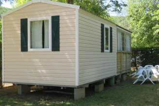 Camping La Salvinie 3*, Camping 3* à Terrasson Lavilledieu (Dordogne) - Location Mobil Home pour 6 personnes - Photo N°2