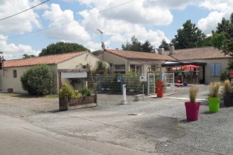 Camping Le Pavillon 3*, Camping 3* à La Mothe Achard (Vendée) - Location Mobil Home pour 4 personnes - Photo N°9
