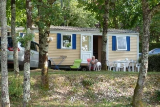 Camping Le Pech De Caumont 3*, Camping 3* à Cénac et Saint Julien (Dordogne) - Location Mobil Home pour 6 personnes - Photo N°2