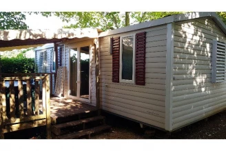 Camping Le Pigeonnier 3*, Camping 3* à Saint Crépin et Carlucet (Dordogne) - Location Mobil Home pour 8 personnes
