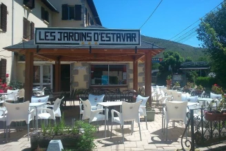 Camping Les Jardins d'Estavar 3*, Camping 3* à Estavar (Pyrénées Orientales) - Location Chalet pour 2 personnes - Photo N°4