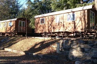 Camping Les Jardins d'Estavar 3*, Camping 3* à Estavar (Pyrénées Orientales) - Location Chalet pour 2 personnes - Photo N°9