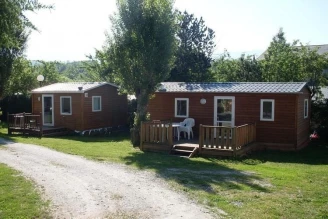 Camping Les Jardins d'Estavar 3*, Camping 3* à Estavar (Pyrénées Orientales) - Location Chalet pour 2 personnes - Photo N°12