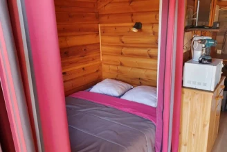 Camping Les Jardins d'Estavar 3*, Camping 3* à Estavar (Pyrénées Orientales) - Location Chalet pour 2 personnes - Photo N°19