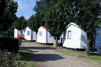 Camping Les Mancellières 4*, Camping 4* à Avrillé (Vendée) - Location Tente équipée pour 5 personnes - Photo N°17