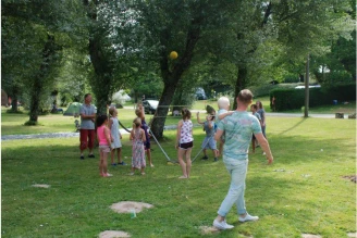 Camping Les Tournesols 3*, Camping 3* à Le Grez (Sarthe) - Location Mobil Home pour 4 personnes - Photo N°7