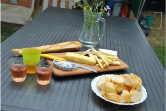 Camping Les Tournesols 3*, Camping 3* à Le Grez (Sarthe) - Location Mobil Home pour 4 personnes - Photo N°10