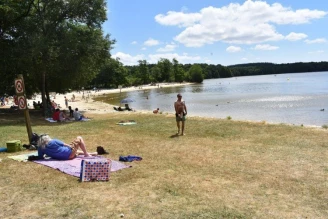 Camping Les Tournesols 3*, Camping 3* à Le Grez (Sarthe) - Location Mobil Home pour 4 personnes - Photo N°17